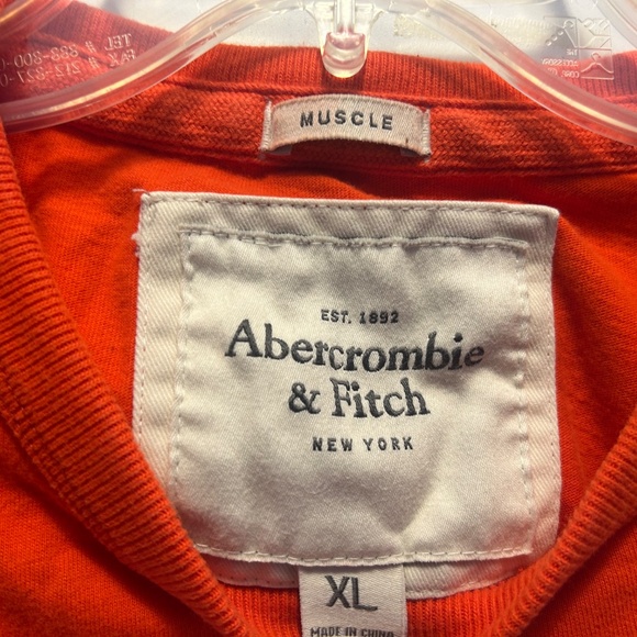 Abercrombie & Fitch T Shirt - Picture 2 of 2